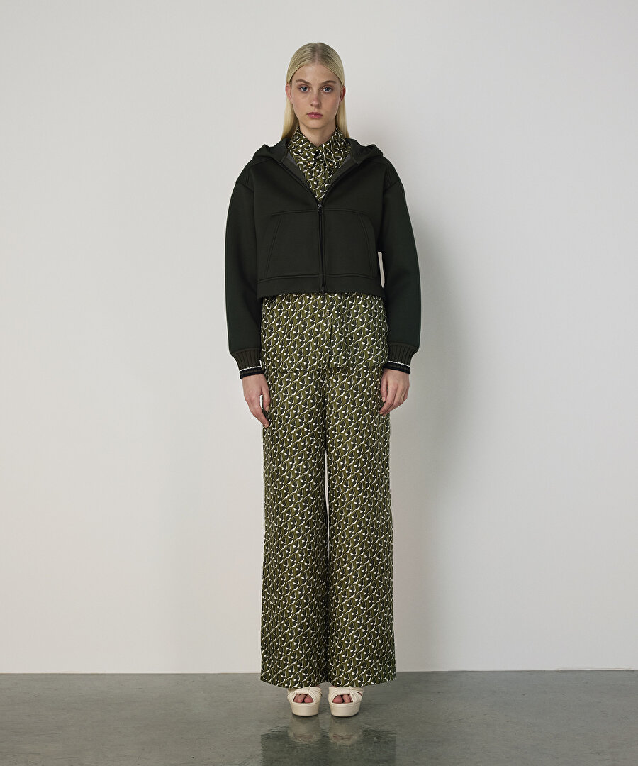 KONTRAST MANŞETLİ SWEATSHIRT 