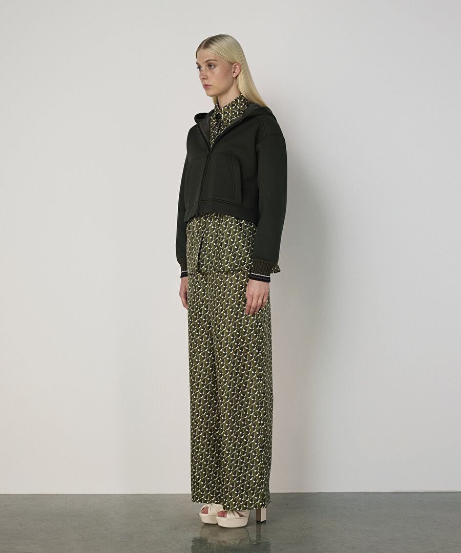 KONTRAST MANŞETLİ SWEATSHIRT 