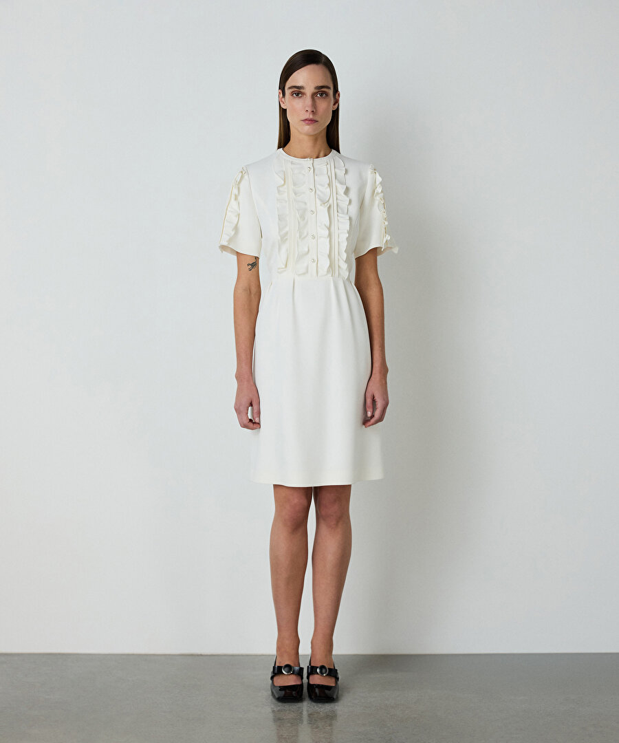 Fırfır şeritli elbise