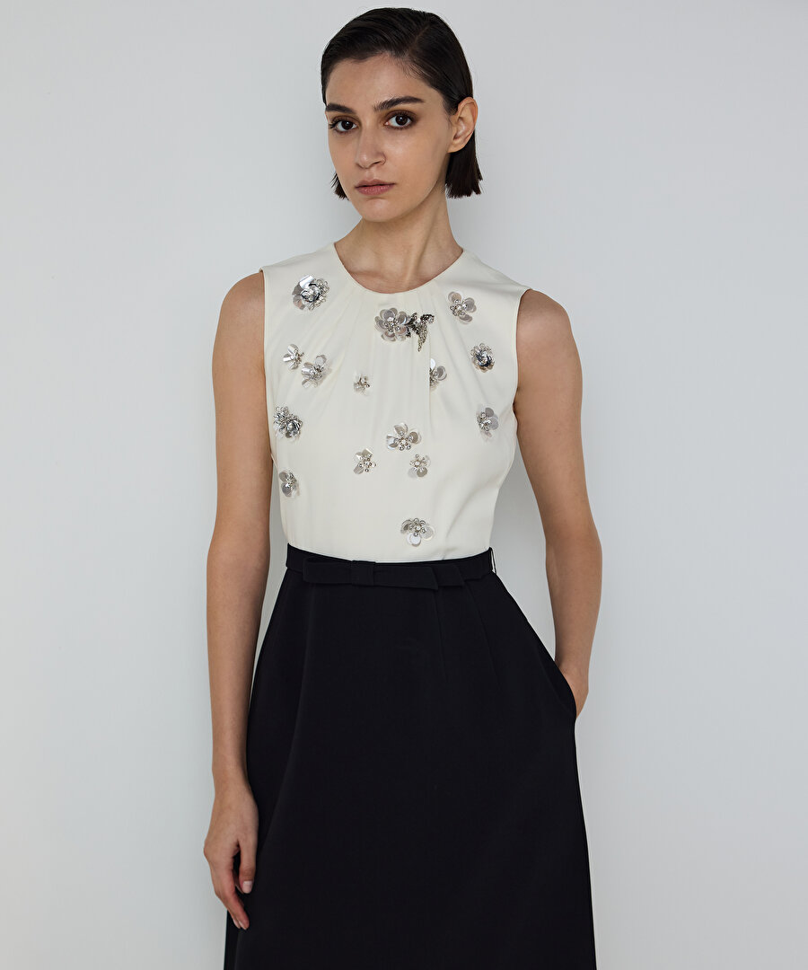 İŞLEMELİ COLORBLOCK ELBİSE