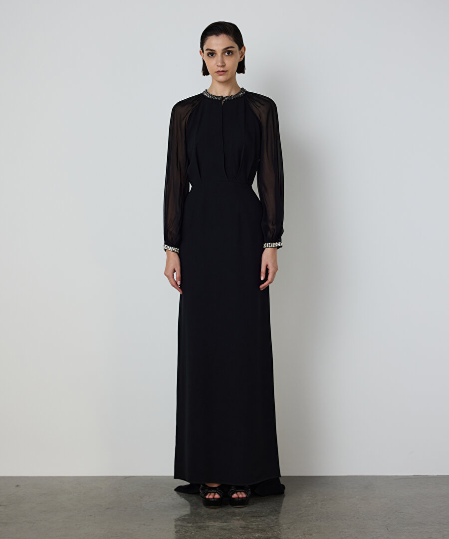 İŞLEMELİ MAKSİ ELBİSE