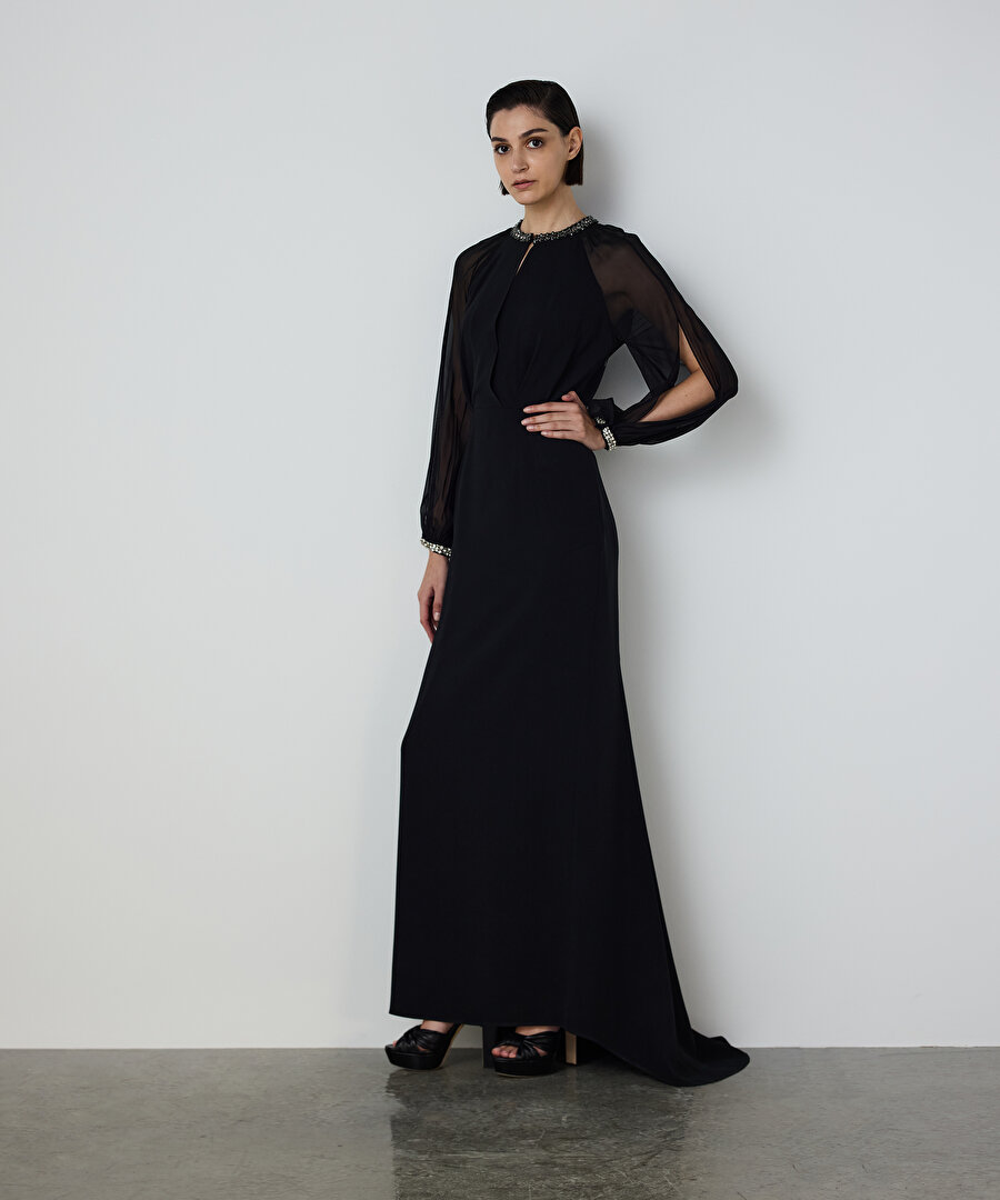 İŞLEMELİ MAKSİ ELBİSE