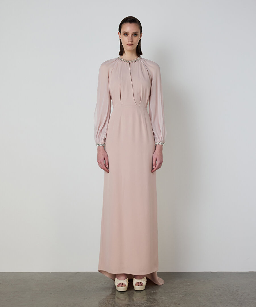 İŞLEMELİ MAKSİ ELBİSE