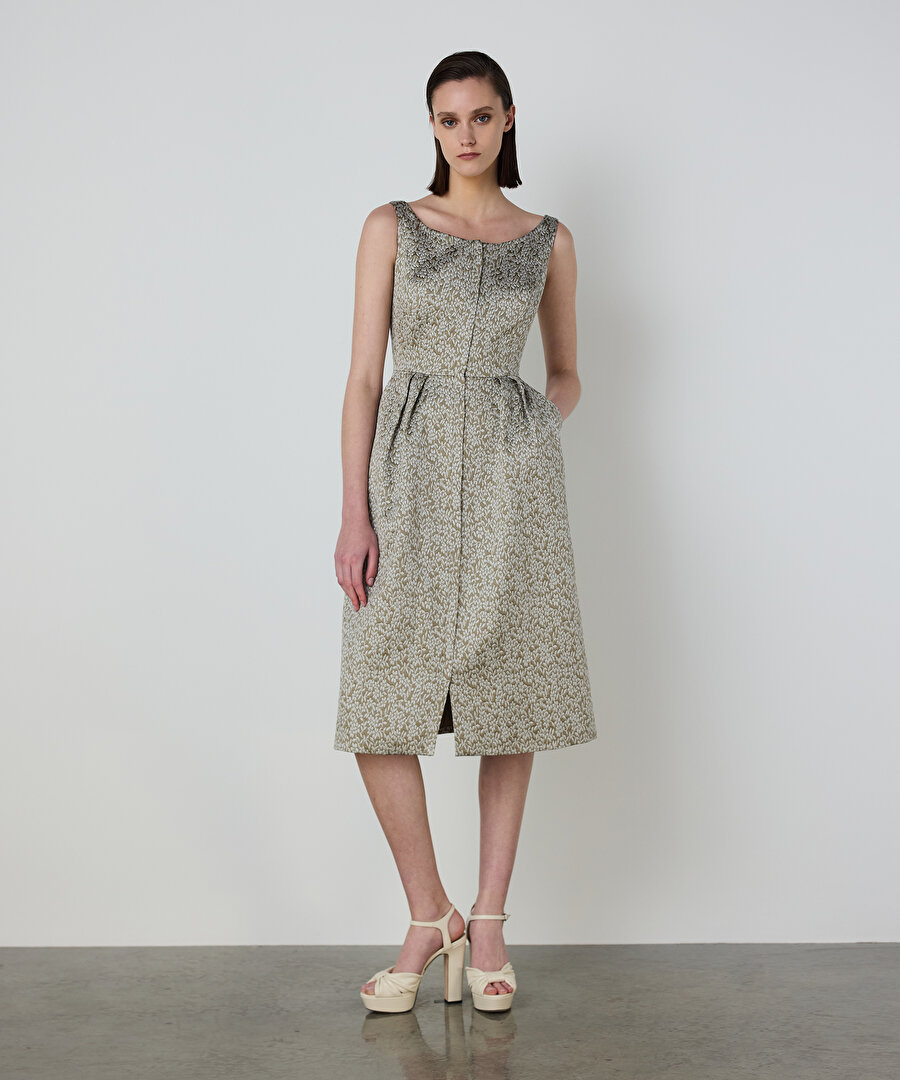 ÇİÇEK JAKARLI PİLELİ ELBİSE