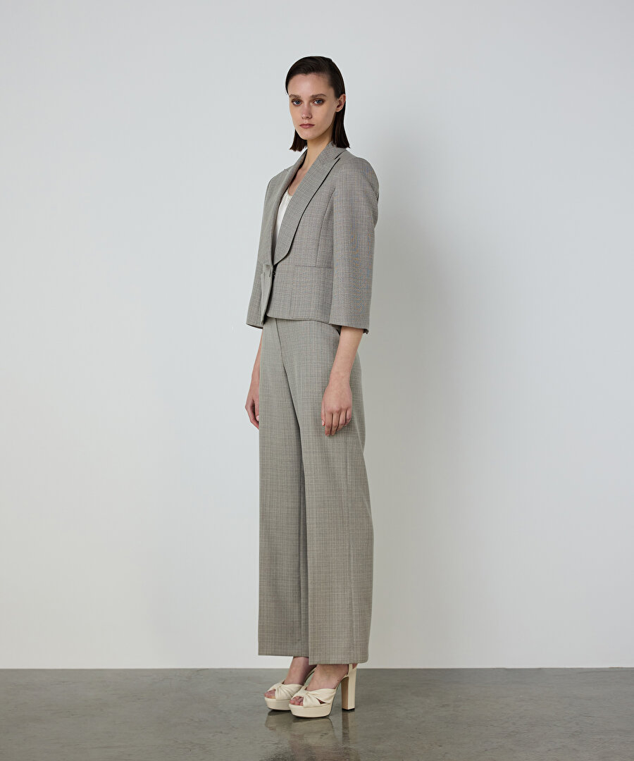 GENİŞ YAKALI YÜN CEKET