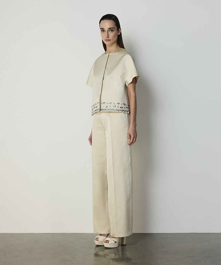 İNCİ VE STRASS TAŞ İŞLEMELİ CEKET