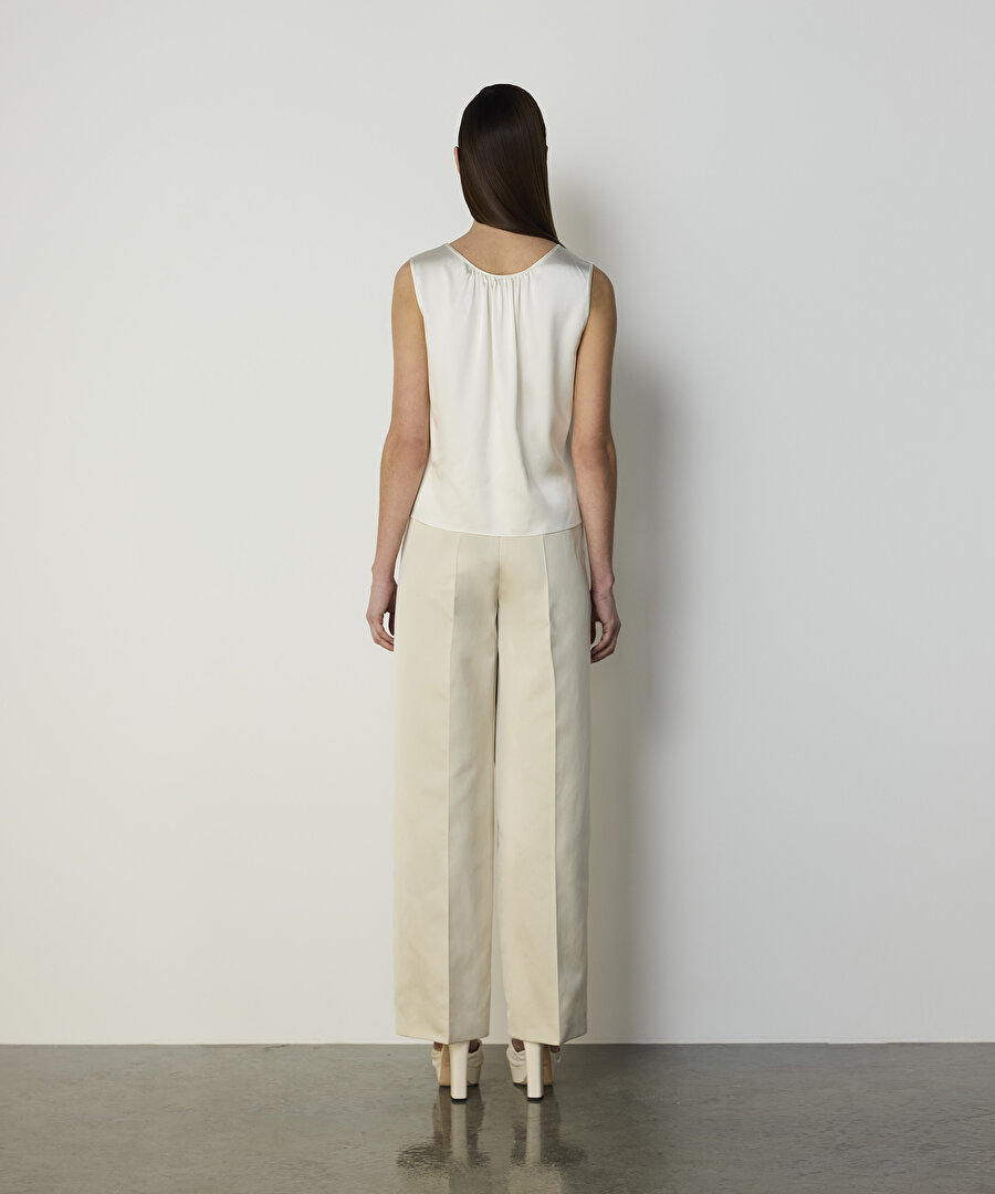 BÜZGÜLÜ İPEK BLUZ