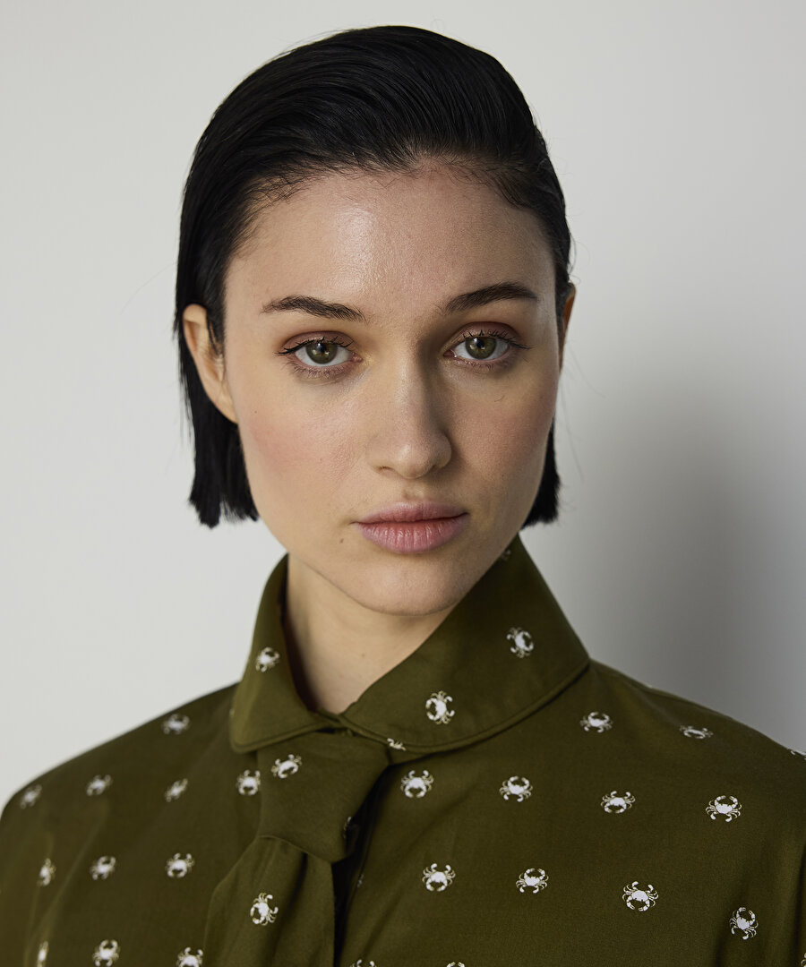 YENGEÇ DESEN KRAVATLI GÖMLEK