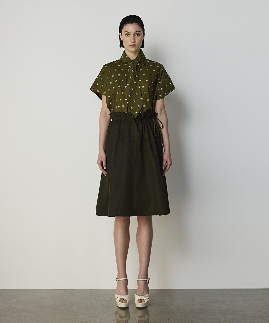 YENGEÇ DESEN KRAVATLI GÖMLEK