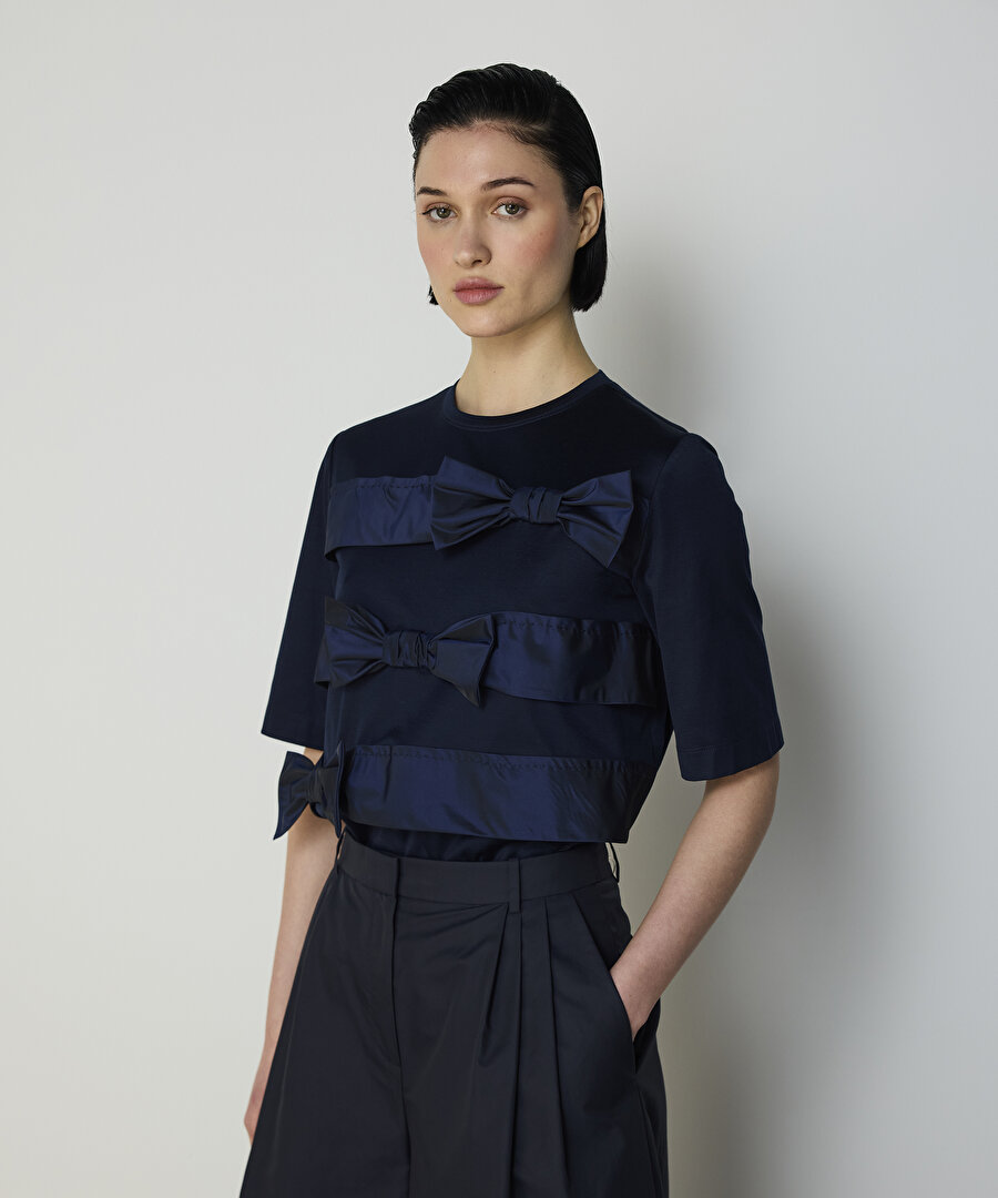 FİYONK APLİKELİ TİŞÖRT