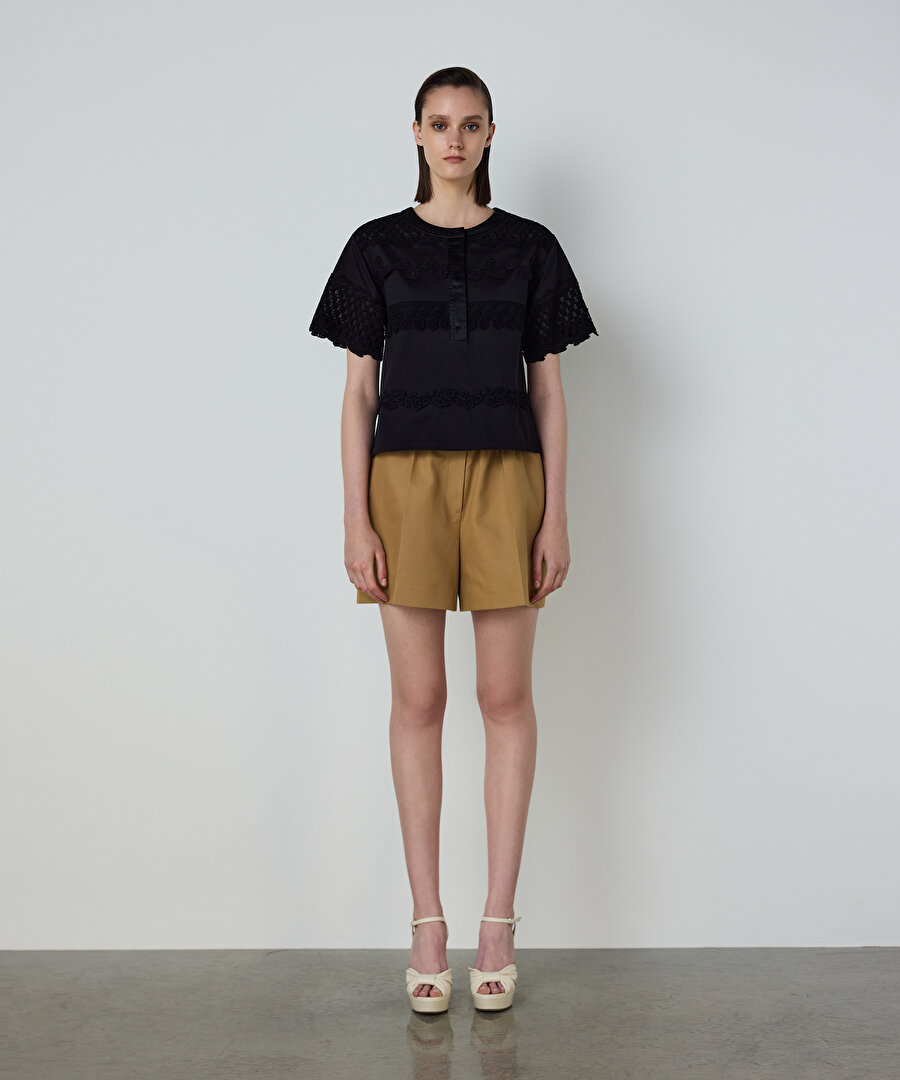 FİSTO ÇİÇEK APLİKELİ TİŞÖRT