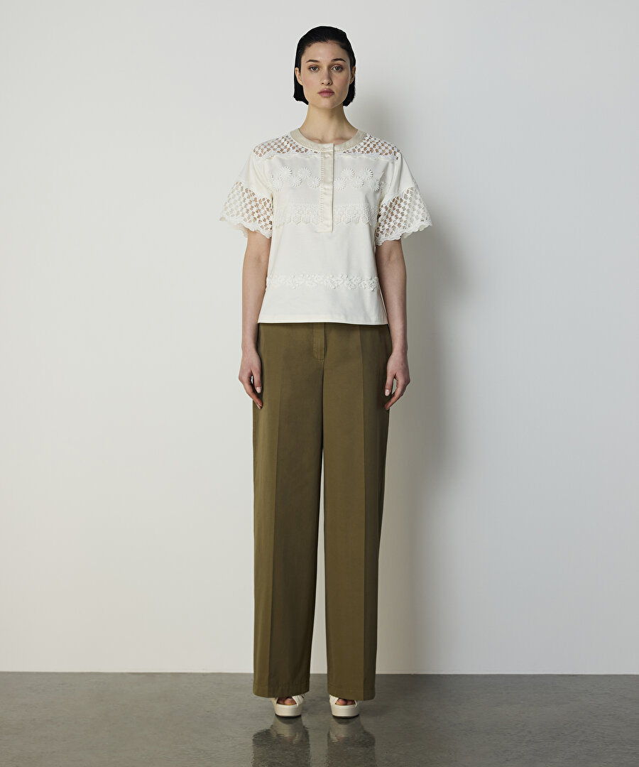 FİSTO ÇİÇEK APLİKELİ TİŞÖRT