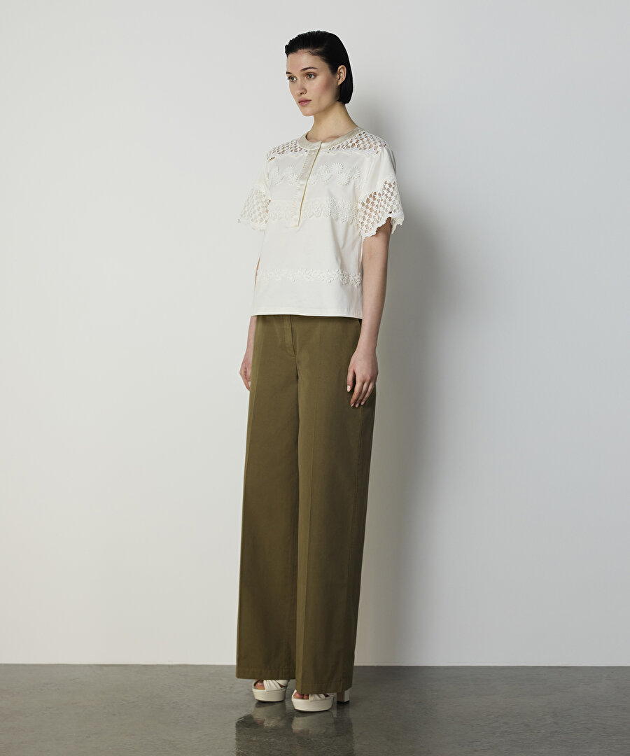 FİSTO ÇİÇEK APLİKELİ TİŞÖRT